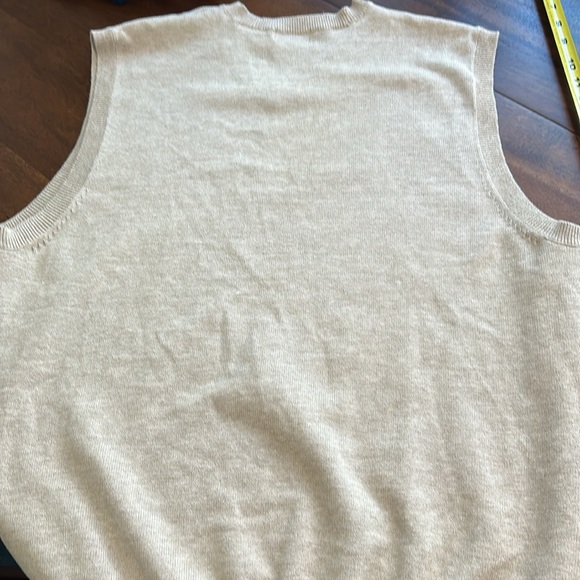 IZOD sweater vest. Great condition. Mens M. Argyle design. 100% cotton - Picture 7 of 8